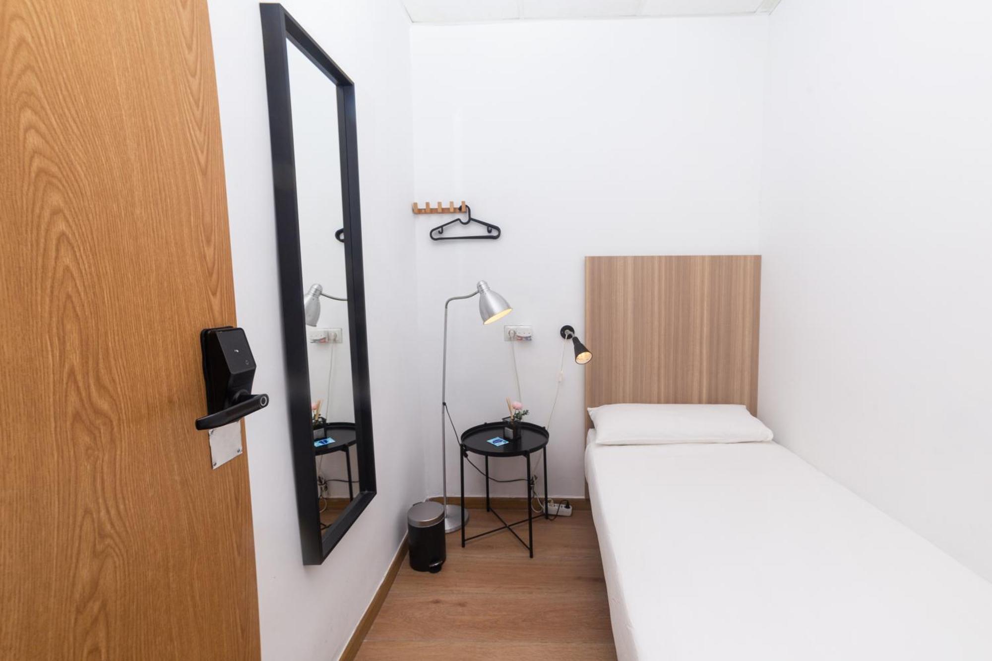 מדריד Hostal Siesta & Go Nuevos Ministerios מראה חיצוני תמונה