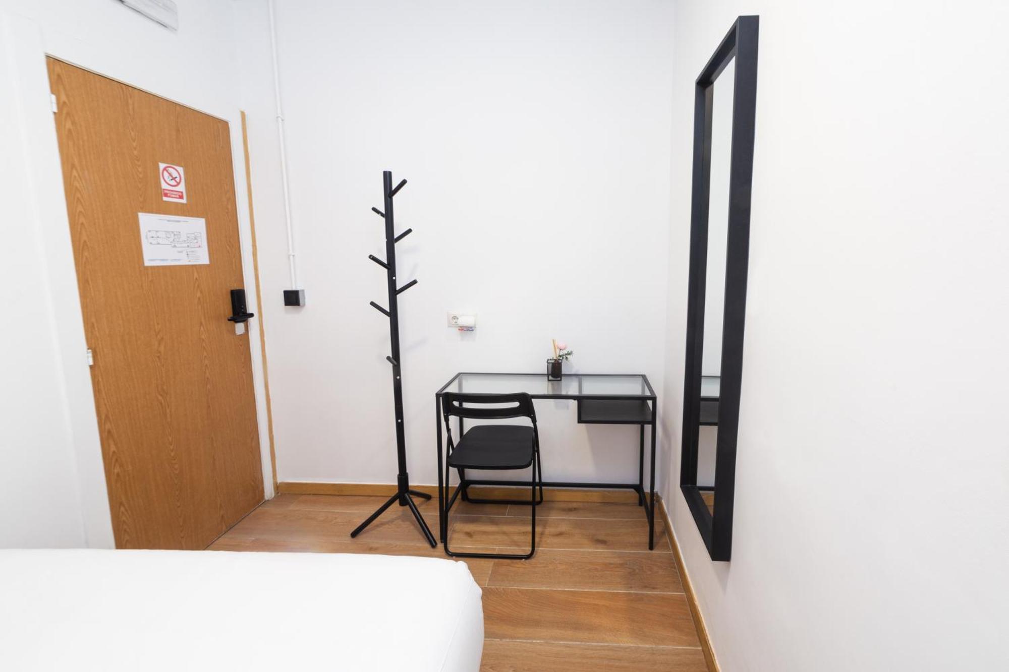 מדריד Hostal Siesta & Go Nuevos Ministerios מראה חיצוני תמונה