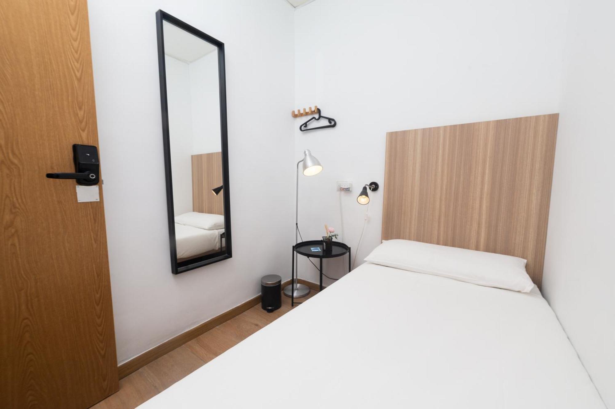 מדריד Hostal Siesta & Go Nuevos Ministerios מראה חיצוני תמונה